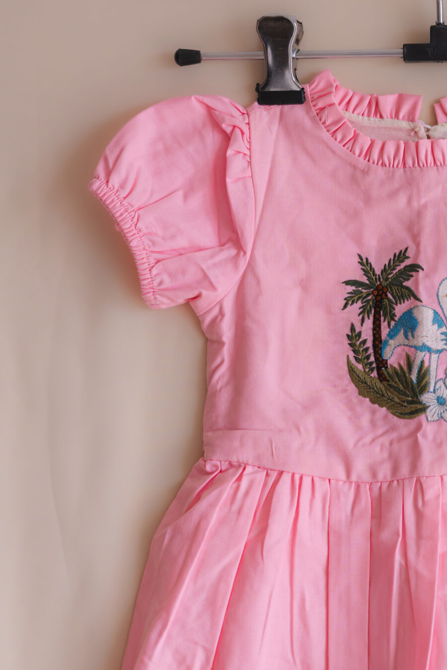 Flamingo embroidered Dress with bow for girls - Image 3