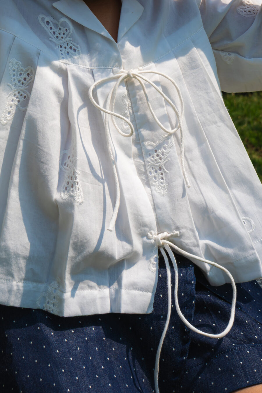 White butterfly hakoba tie top with Denim Skort set - Image 4